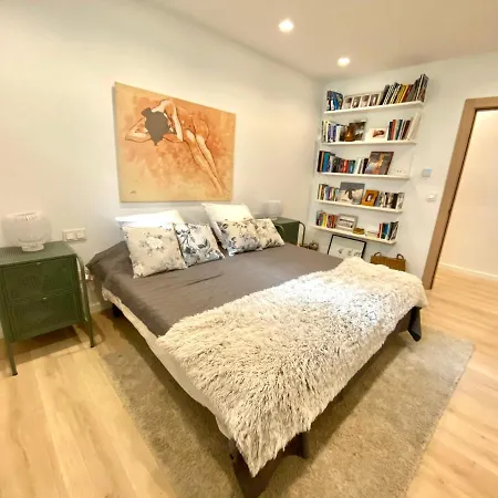 Front In With Amazing Sea Views Semidetached *