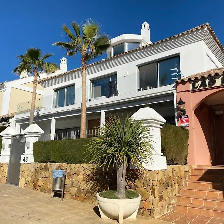 Front In With Amazing Sea Views Semidetached *