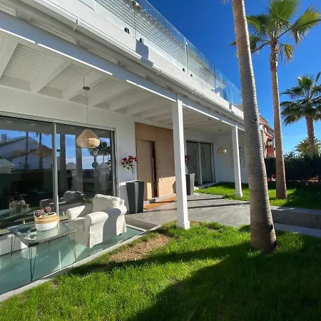 Front In With Amazing Sea Views Semidetached *