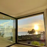 ヴィラ Front In With Amazing Sea Views Semidetached