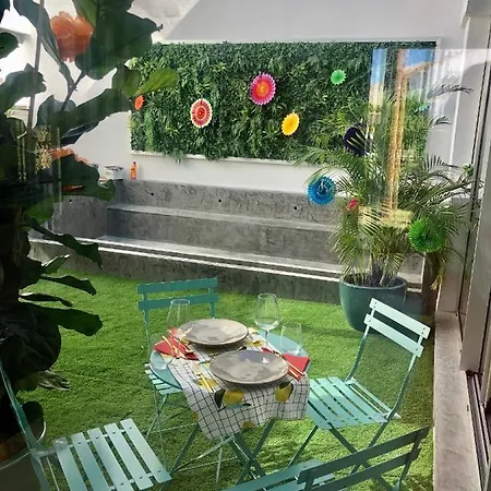 Front In With Amazing Sea Views Semidetached *