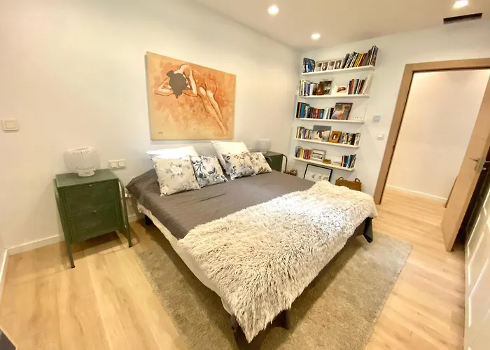 Front In With Amazing Sea Views Semidetached *