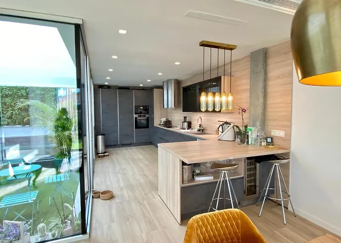 Front In With Amazing Sea Views Semidetached