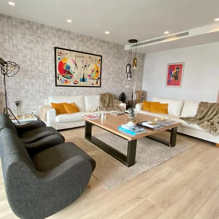 Front In With Amazing Sea Views Semidetached *