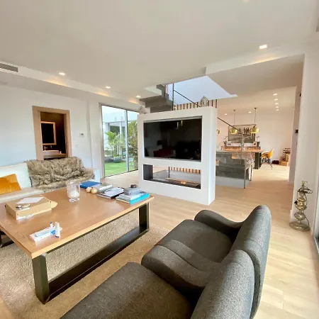 Villa Front In With Amazing Sea Views Semidetached Marbella