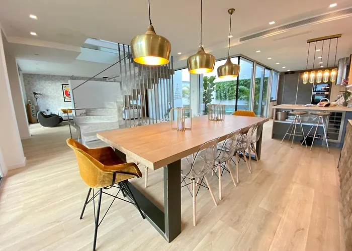 Front In With Amazing Sea Views Semidetached Villa Marbella